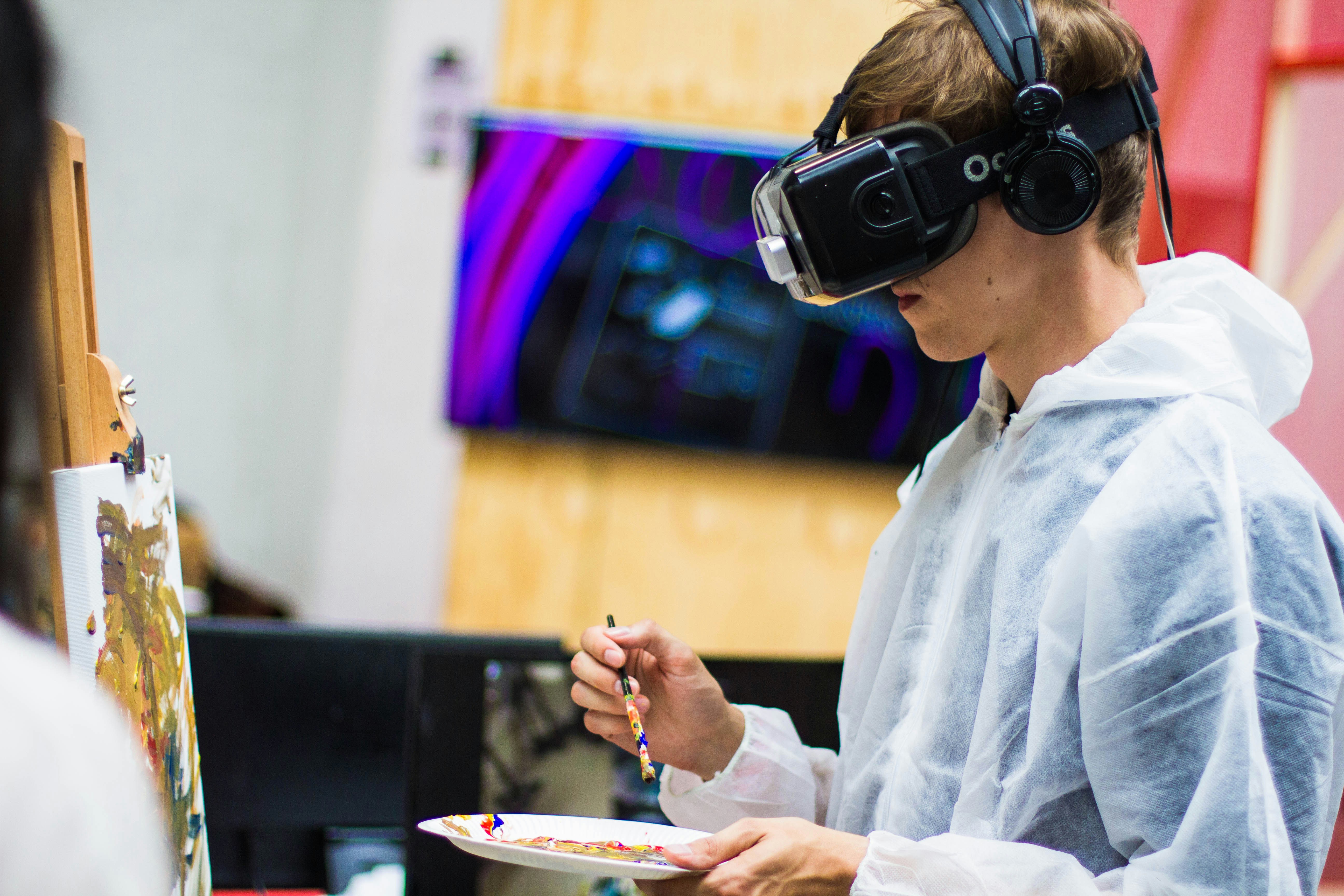 The Rise of Experiential Learning through Virtual Reality in Education